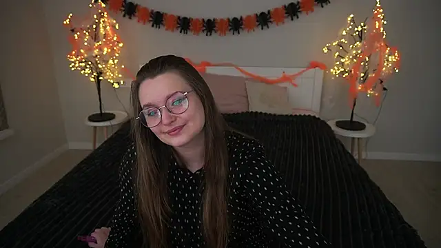 MagicPeachh  online show from October 2025 06:54:01 AM