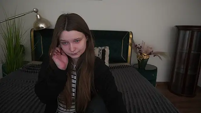 MagicPeachh  online show from June 2026 06:13:01 AM