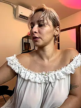 Snapshot of Ramona_Flower chatting on September 2025 02:05:02 AM Ramona Flower online show from September 2025 02:05:02 AM