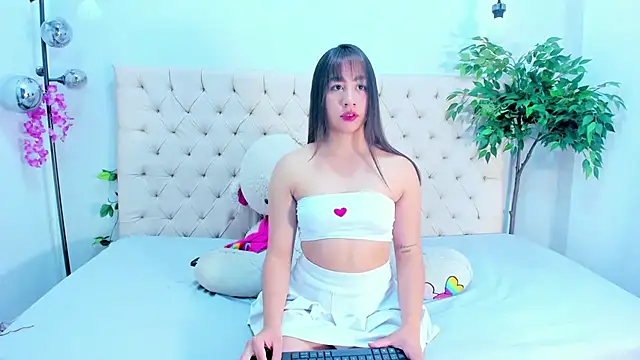 Victoria Coleman online show from November 2025 03:23:01 PM