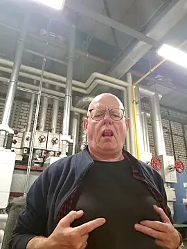 andrejoyfull64 online show from October 2025 09:21:01 AM