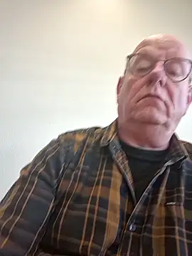 andrejoyfull64 online show from February 2026 11:54:02 AM