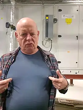 andrejoyfull64 online show from February 2025 12:58:02 PM