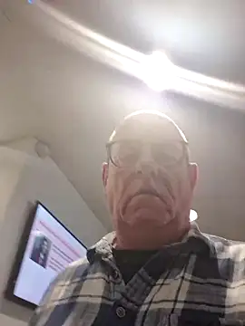 andrejoyfull64 online show from September 2025 01:17:02 PM