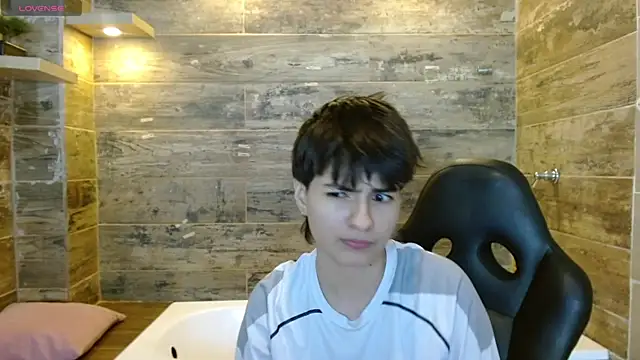 Bryce Evans online show from December 2025 08:55:01 PM