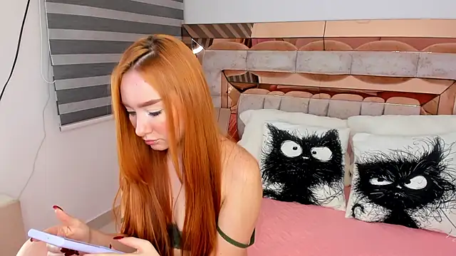 CamiiLovers online show from December 2025 02:23:01 AM