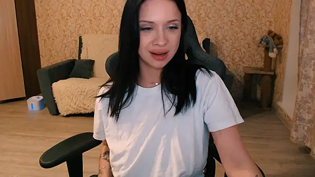 Snapshot of PDiddy_ chatting on February 2025 12:00:02 PM PDiddy online show from February 2025 12:00:02 PM