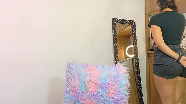 im anna  online show from November 2025 04:06:02 PM