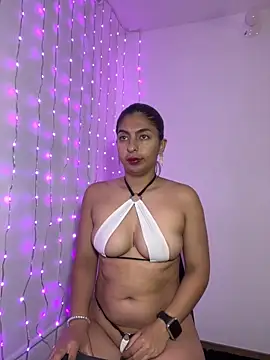 im anna  online show from September 2025 10:47:01 PM