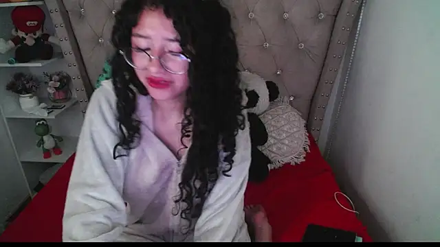 CherieCurl online show from December 2025 03:55:01 PM