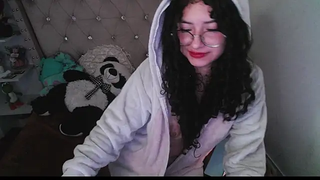 CherieCurl online show from November 2025 07:47:02 PM