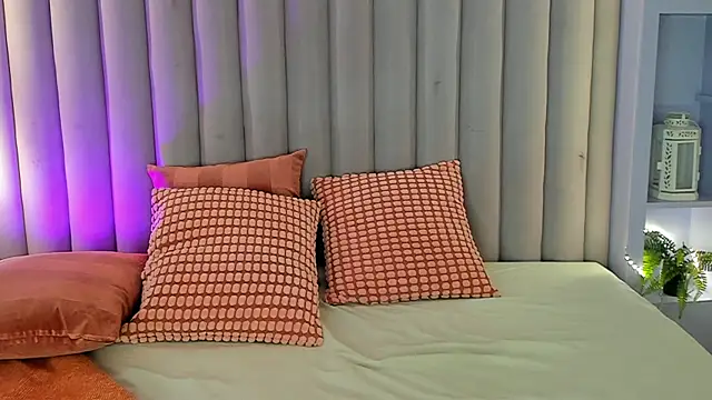 LilithSmith  online show from October 2025 11:33:02 AM