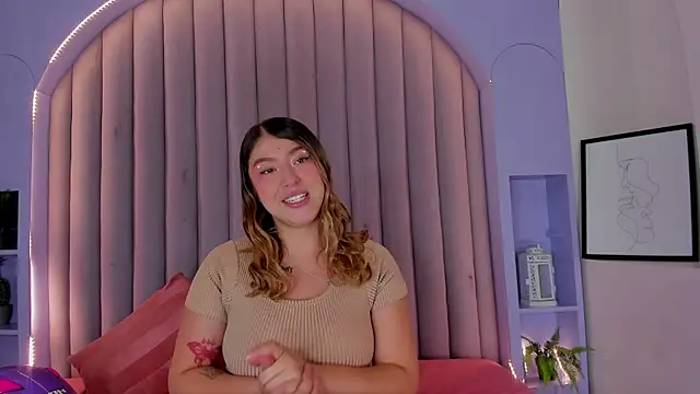 Snapshot of LilithSmith_ chatting on November 2025 11:43:02 AM LilithSmith online show from November 2025 11:43:02 AM