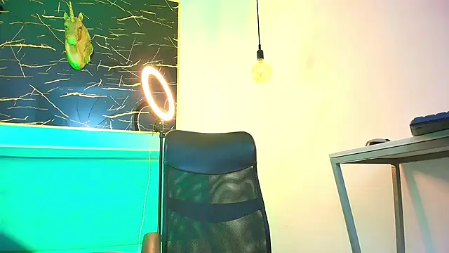 Bella salvatore online show from November 2025 08:57:02 PM