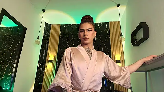 Bella salvatore online show from April 2026 08:13:01 PM