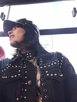 taaylor33 online show from March 2026 08:04:01 PM