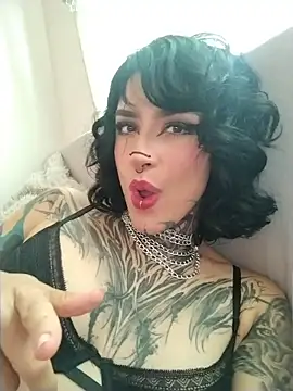 taaylor33 online show from April 2026 10:12:02 PM