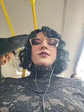 taaylor33 online show from February 2026 07:22:01 PM