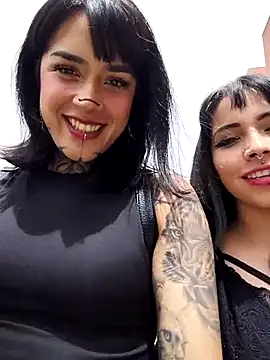 taaylor33 online show from October 2025 05:23:02 PM