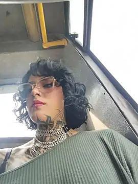 taaylor33 online show from February 2026 07:35:02 PM