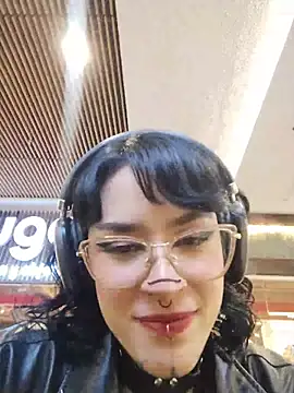 taaylor33 online show from May 2026 11:58:02 PM
