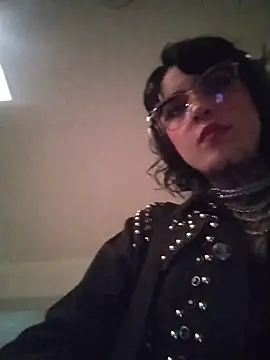 taaylor33 online show from February 2026 06:37:02 PM