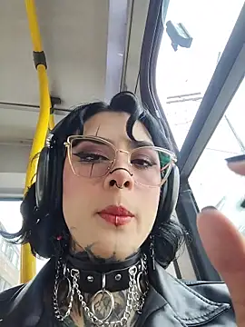 taaylor33 online show from February 2026 08:53:02 PM