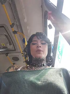 taaylor33 online show from April 2026 07:51:01 PM