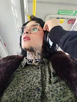 taaylor33 online show from February 2026 07:44:01 PM