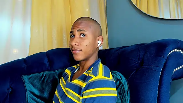 Snapshot of Ethan_Fox11 chatting on March 2025 02:12:02 PM Ethan Fox11 online show from March 2025 02:12:02 PM