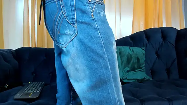 Snapshot of Ethan_Fox11 chatting on March 2025 02:13:01 PM Ethan Fox11 online show from March 2025 02:13:01 PM