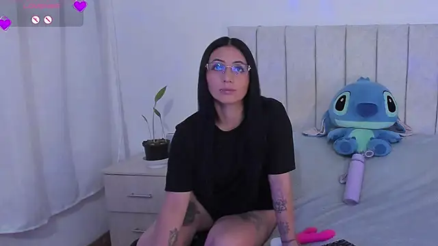 anny roberts online show from November 2025 10:20:02 PM