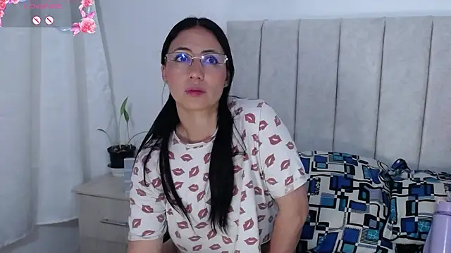 anny roberts online show from October 2025 09:16:01 PM