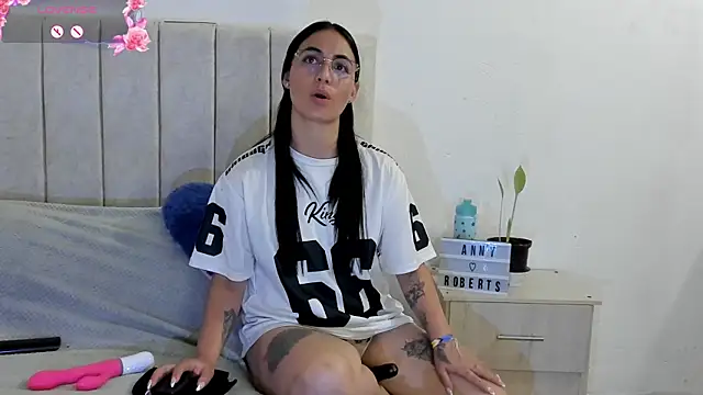 anny roberts online show from July 2026 07:17:01 PM