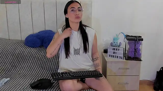anny roberts online show from May 2026 07:10:02 PM