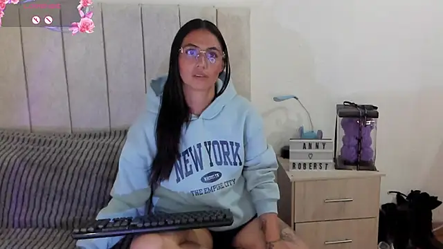 anny roberts online show from June 2026 07:47:01 PM