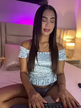 HaileyBaldwin online show from January 2025 02:23:01 AM