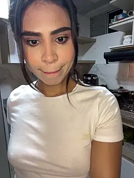 HaileyBaldwin online show from January 2025 02:26:02 AM