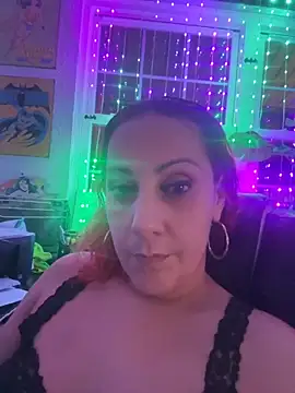 Snapshot of DeeLight124 chatting on September 2025 07:29:01 AM DeeLight124 online show from September 2025 07:29:01 AM