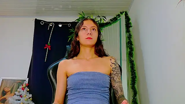 scarlet-jonesx online show from January 2026 12:01:02 PM