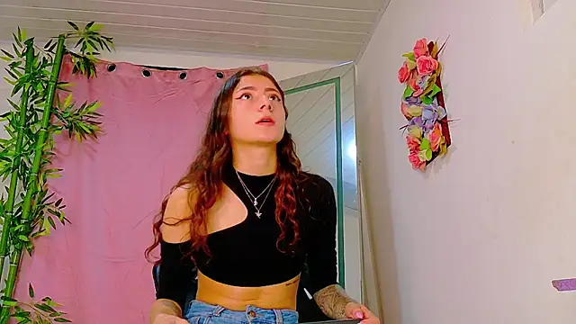 scarlet-jonesx online show from May 2026 12:52:02 AM