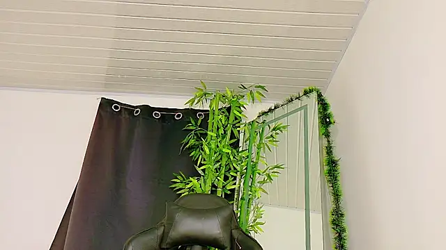 scarlet-jonesx online show from December 2025 11:44:02 PM