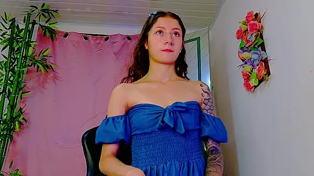 scarlet-jonesx online show from May 2026 08:19:01 PM