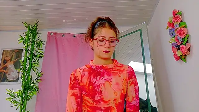 scarlet-jonesx online show from February 2026 09:59:01 PM