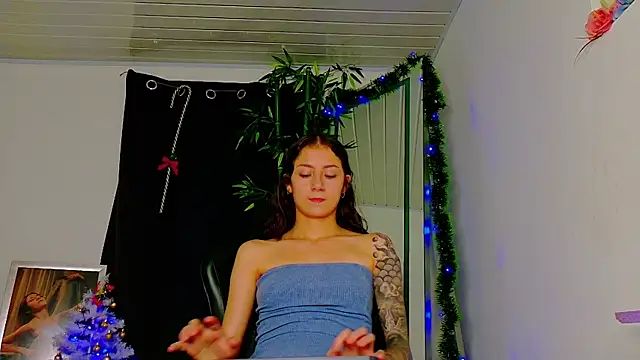 scarlet-jonesx online show from January 2026 11:22:01 PM