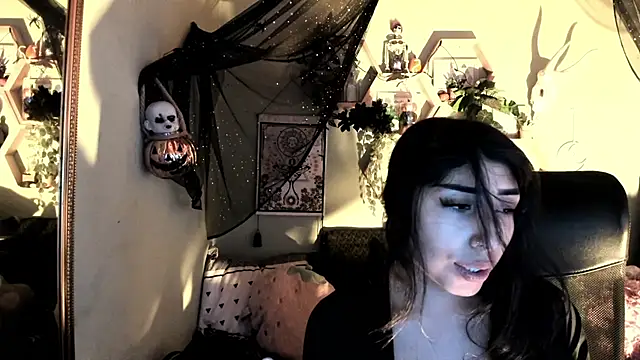 Snapshot of SheryLee chatting on October 2025 10:40:01 PM SheryLee online show from October 2025 10:40:01 PM