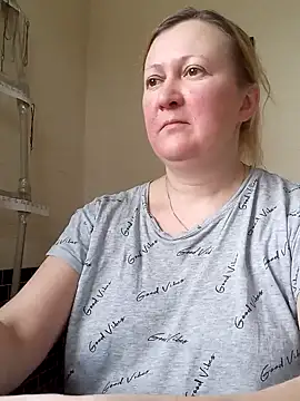 Snapshot of blondyaguar chatting on February 2025 07:59:02 AM blondyaguar online show from February 2025 07:59:02 AM