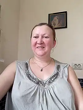 Snapshot of blondyaguar chatting on January 2025 09:44:02 AM blondyaguar online show from January 2025 09:44:02 AM