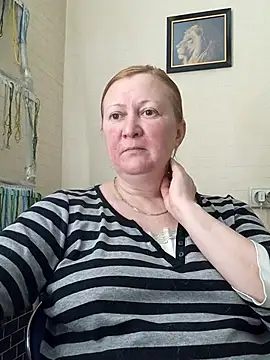 blondyaguar online show from February 2026 03:45:02 PM