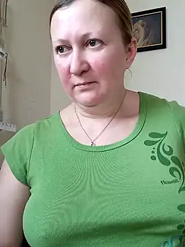 Snapshot of blondyaguar chatting on January 2025 09:25:02 AM blondyaguar online show from January 2025 09:25:02 AM